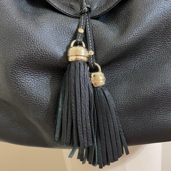CALVIN KLEIN Black Leather Tassel Bag Light Pebble EUC - Picture 4 of 11
